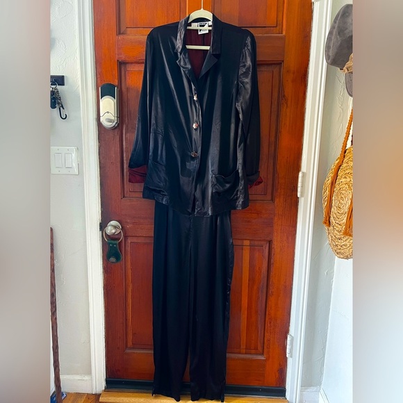 Vintage Albert & Pearl Black Satin Pantsuit 80s 90s Two Piece Lounge Set Pajama - Picture 1 of 13
